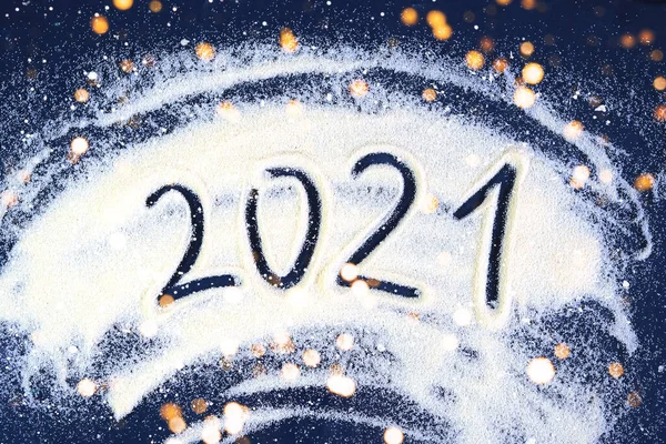 Yapay kara yazılmış 2021 yıllık rakamlar. Yeni yıl arifesi kavramı.