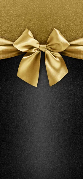 メリークリスマスやブラックフライデーのプロモーションのためのコピースペースと黒の背景テンプレートに隔離された黄金のリボン弓とギフトカード — ストック写真