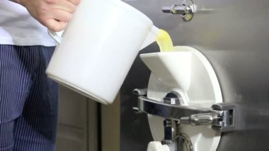 Dondurma, profesyonel makine ile hazırlamak