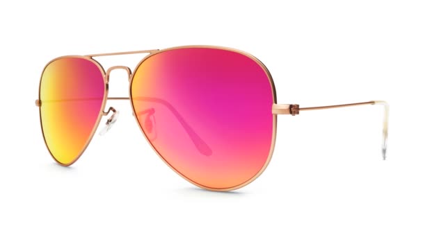 Varias gafas de sol de moda aisladas sobre fondo blanco — Vídeos de Stock