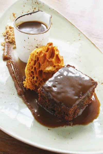 Sticky toffee pudding — Stock Photo, Image