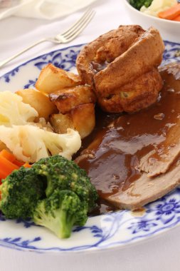 geleneksel kızartma biftek akşam yemeği