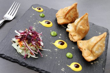 geleneksel Hint samosa meze