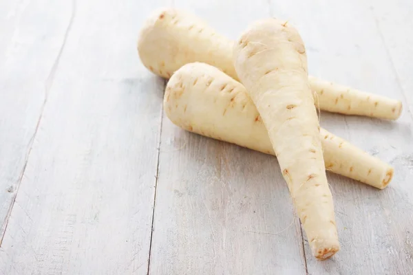 Taze hasat parsnips — Stok fotoğraf