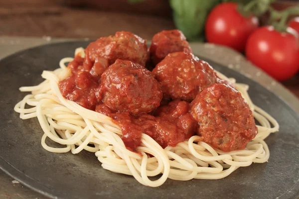 Italian meatballs with spaghetti — Stock Photo, Image