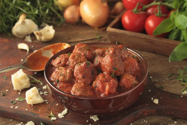 Traditional italian meatballs in tomato sauce — Stock Photo, Image