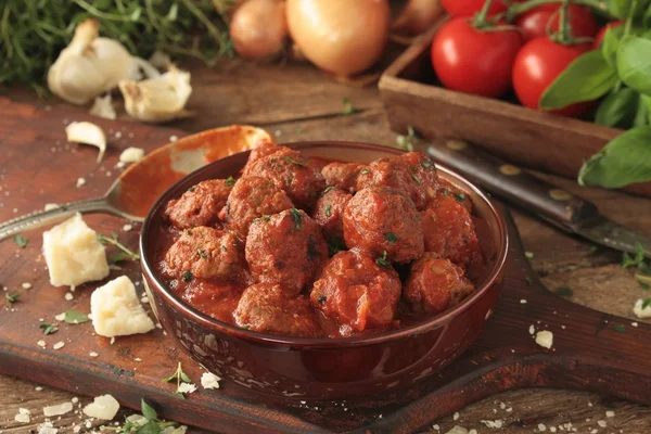 Italian meatballs with spaghetti — Stock Photo, Image