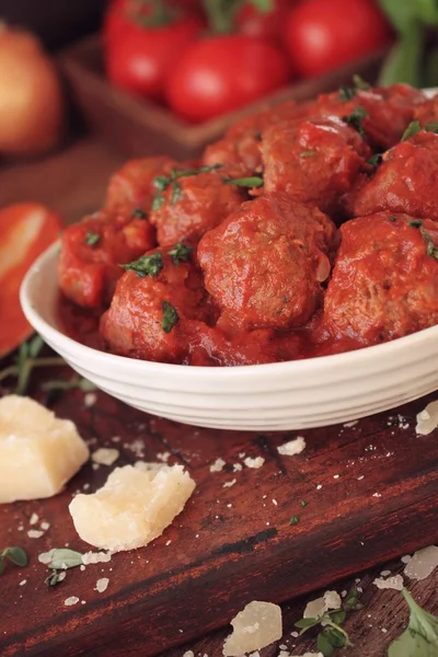 Italian meatballs with spaghetti — Stock Photo, Image