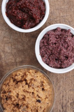 Dips ve tepenade portre