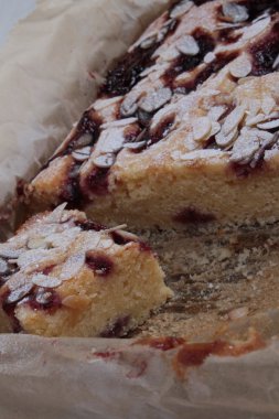 Ev bakewell pasta pişmiş.