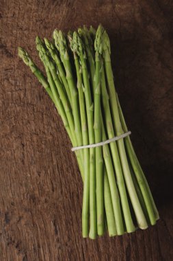 taze kuşkonmaz spears