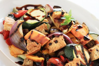 balsamik sirke ile sebze