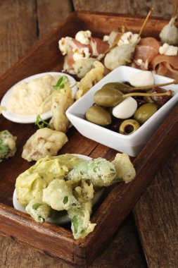 çağdaş tapas tabağı