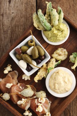 çağdaş tapas tabağı