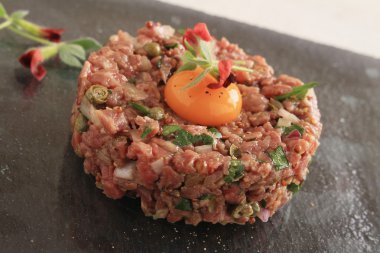 taze biftek tartar