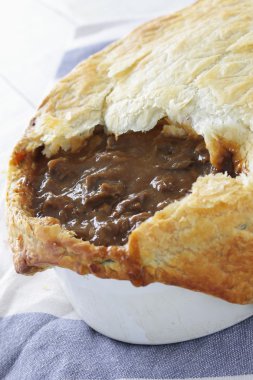 ev yapımı sığır eti pasta