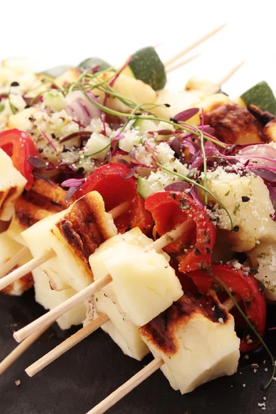 Gegrilde halloumi plantaardige kebab — Stockfoto