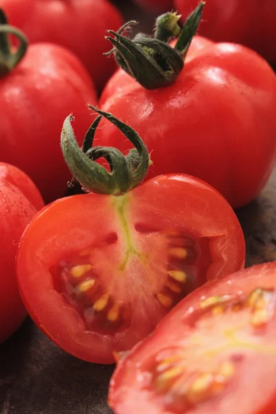 Tomates rojos maduros — Foto de Stock