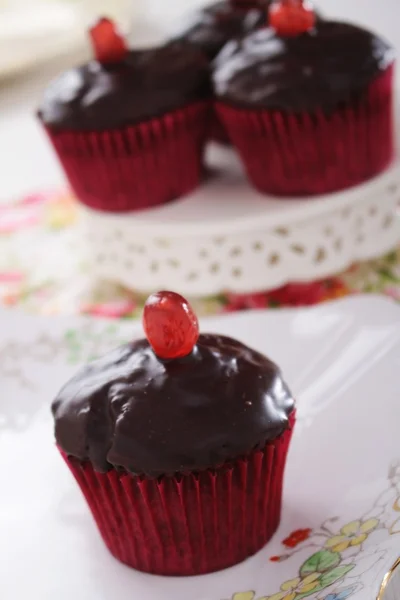 Čokoláda cherry naplnil pohár dorty — Stock fotografie