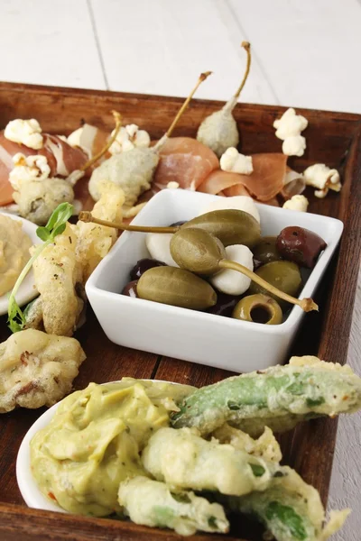 çağdaş tapas tabağı