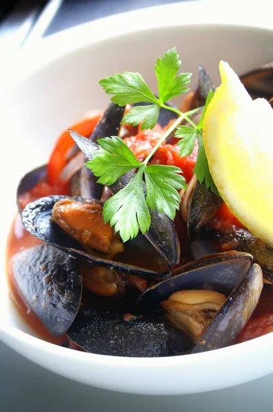 Fresh cooked mussels plated meal — Stock Photo, Image
