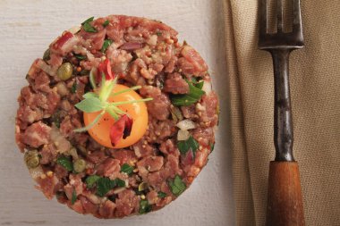 çiğ biftek tartar