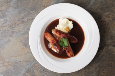 sosis ve püre yemek kaplama