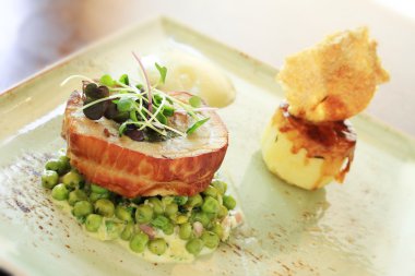 domuz eti yemek yemek kaplama