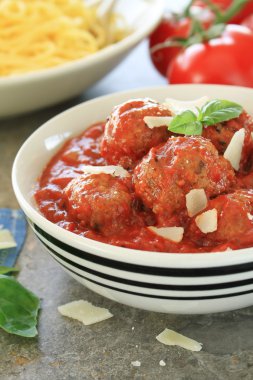 Domates soslu köfte.