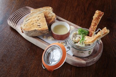 domuz eti pate plakalı meze