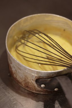 Mutfakta tavada pişirme