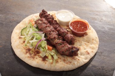 Tikka şiş donner şal sandviç