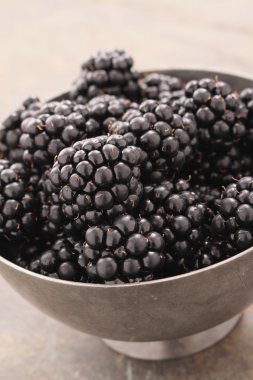 taze böğürtlen meyve