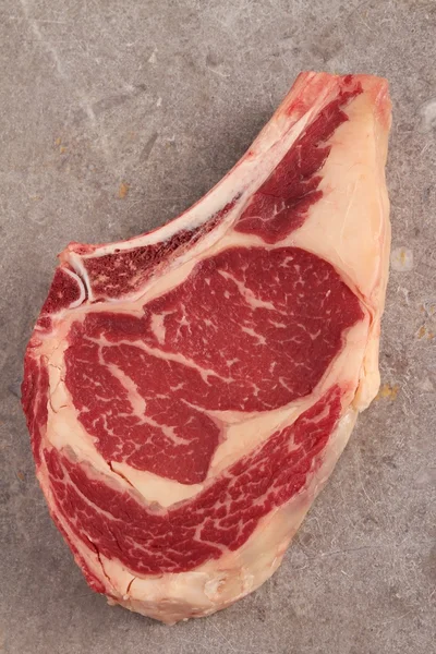 Gros steak de côtes de bœuf vieilli — Photo