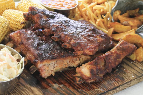 Plato de costillas de repuesto barbacoa —  Fotos de Stock