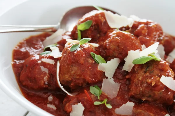 Fleischbällchen in Tomatensauce — Stockfoto