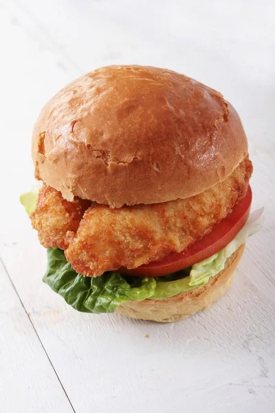 Cooked chicken burger — Stock Photo, Image