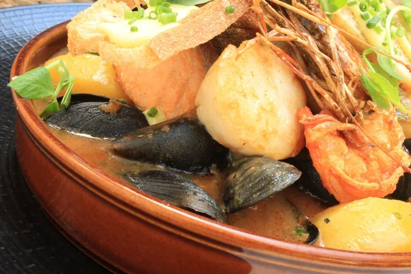 Bouillabaisse fish stew — Stock Photo, Image
