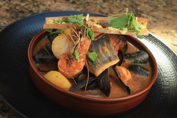 Bouillabaisse fish stew — Stock Photo, Image