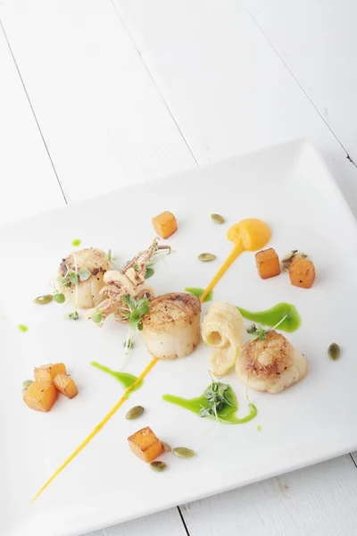 Pan fried scallops plated meal — Stock Photo, Image