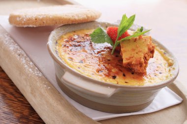 Creme brulee tatlısı