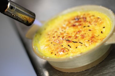 Creme brulee tatlısı