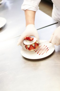 kaplama tatlı çilek shorkcake