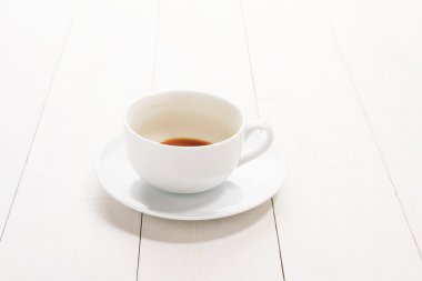 Beyaz fincan taze kahve