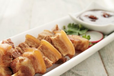 Çin domuz kebap
