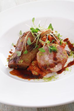 kaplama domuz ve ördek confit ana yemek