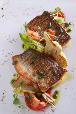 Kaplama levrek balık unu