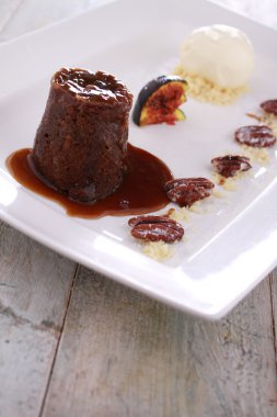 Yapışkan şekerleme puding tatlısı
