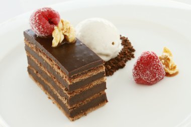 Çikolatalı pasta tatlı katmanlı