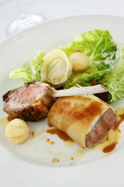 Plated lamb dinner — Stock Photo, Image